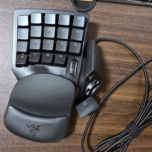 레이저 타르타로스 PRO 매크로 키패드 블랙