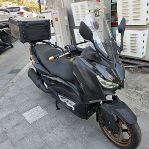 22년식 2채널 블랙박스 엑스맥스300 팝니다