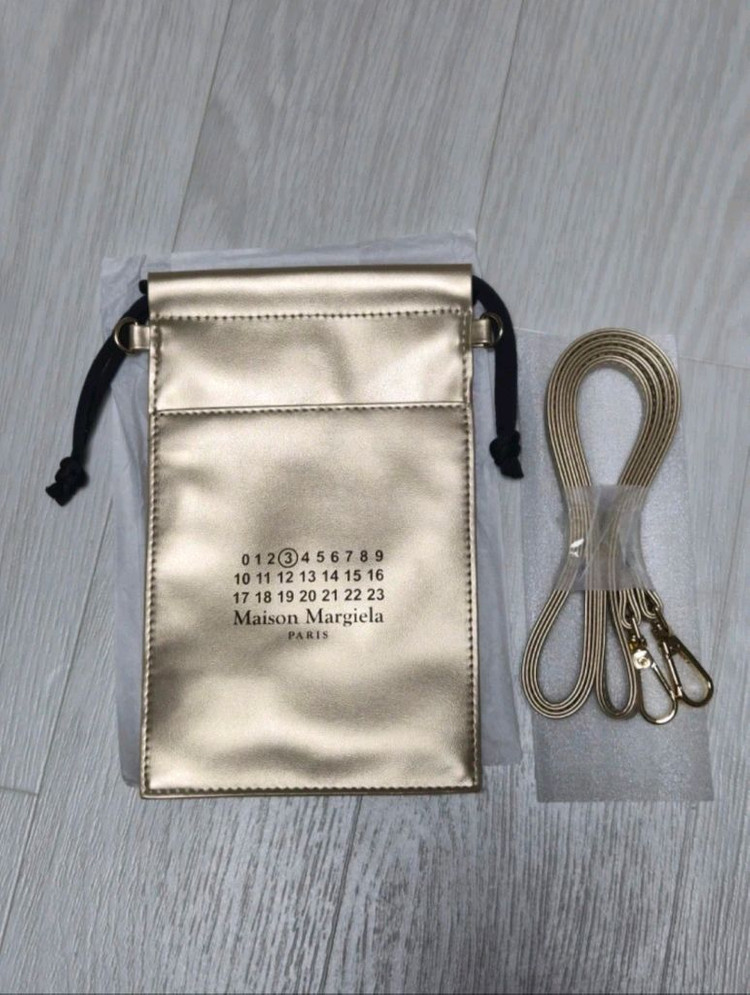 메종 마르지엘라 뷰티 스트랩 파우치(새상품)--1