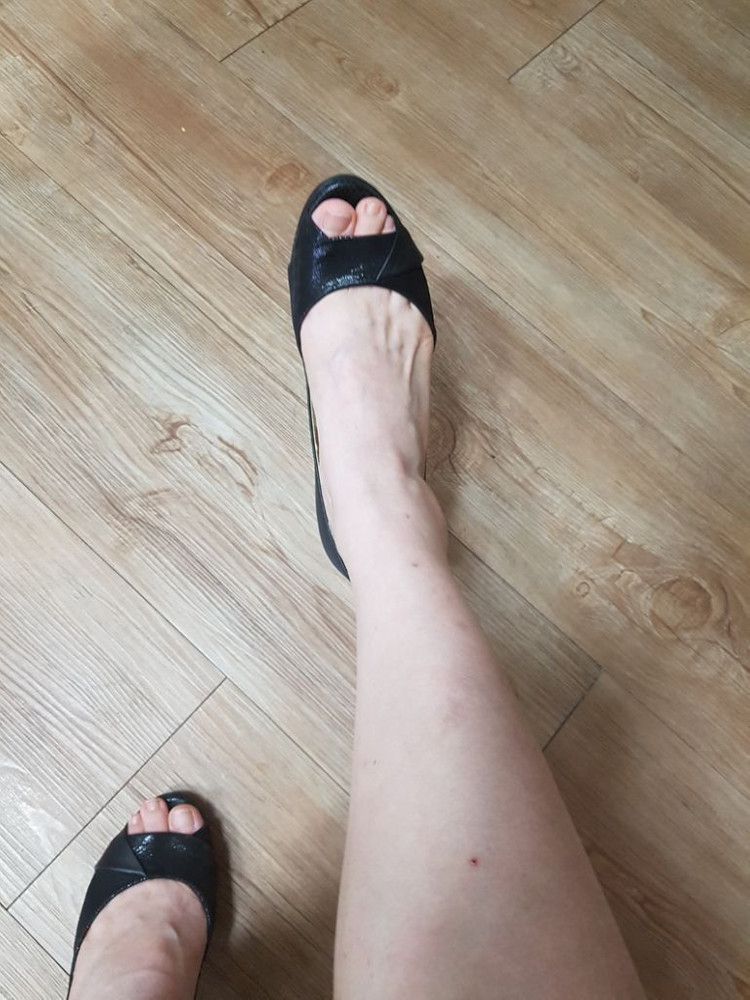 발렌시아가 하이힐 이미지