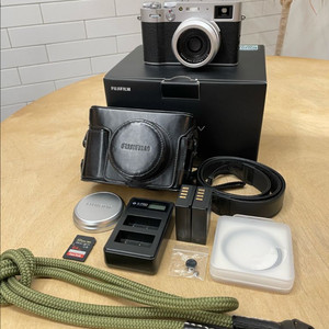 후지필름 x100v 실버 풀박스+케이스+스트랩+필터+메모리카드+배터리2