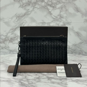 보테가베네타 인트레치아 클러치