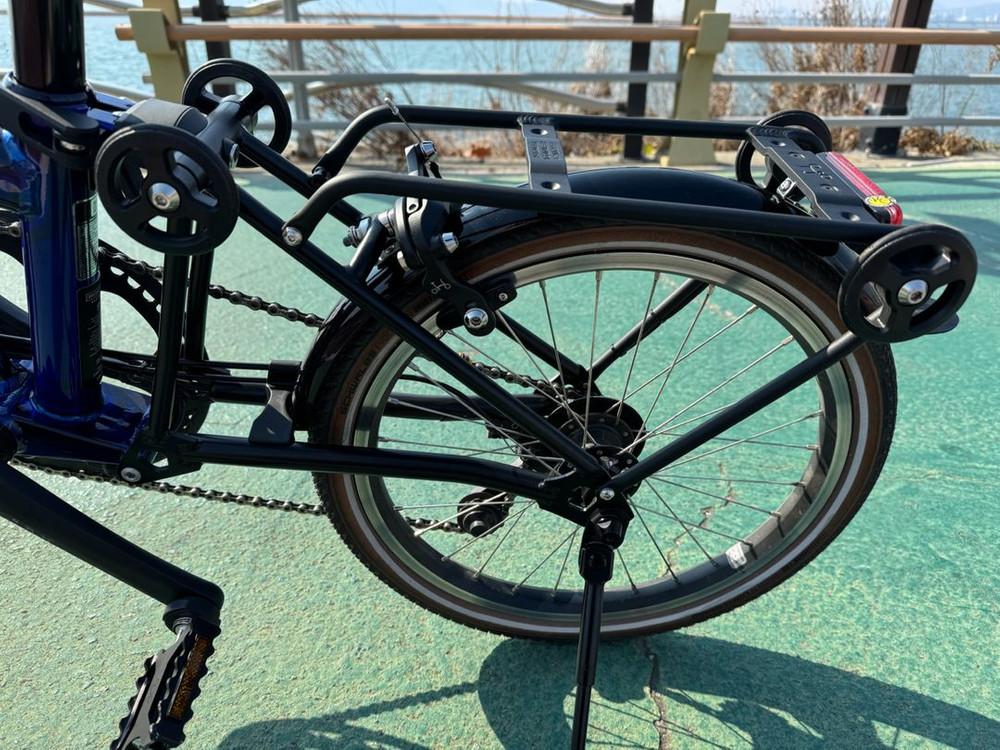 25년 브롬톤 p라인 일렉트릭 4단--4