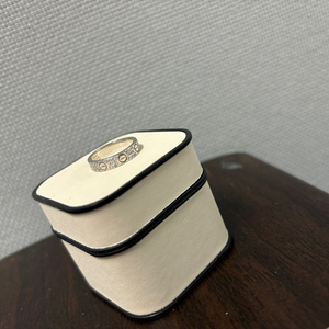 러브 화이트 디자인 반지 (화이트골드 14K) 큐몬드