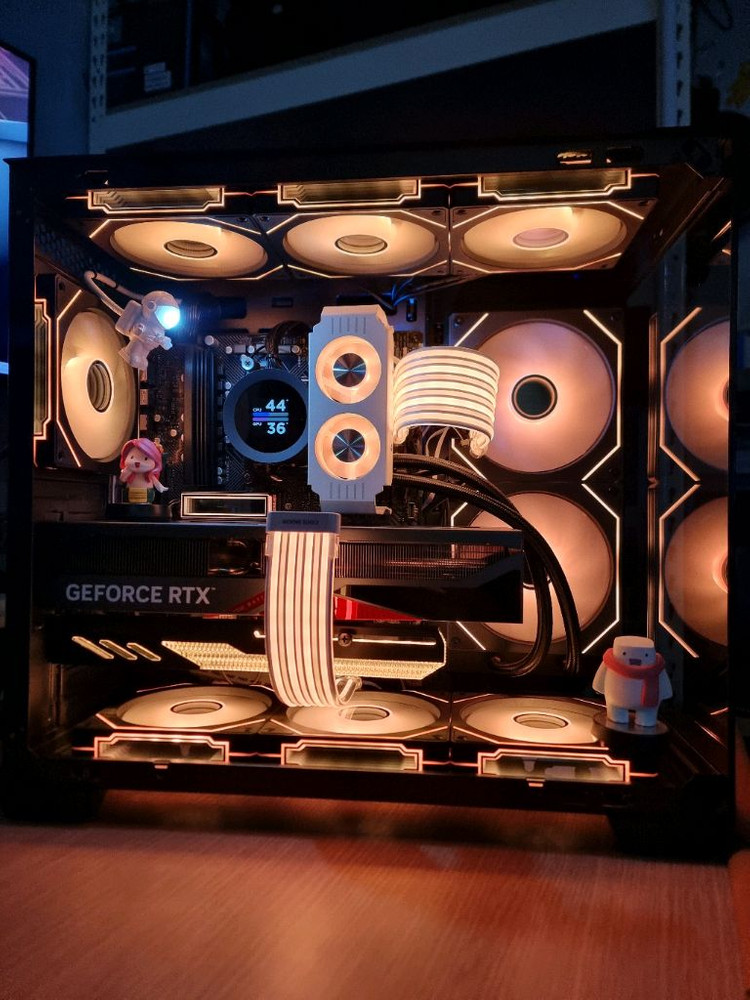 고사양 라이젠 7800X3D, RTX 4070 TI SUPER 컴퓨터 팝니다.--2