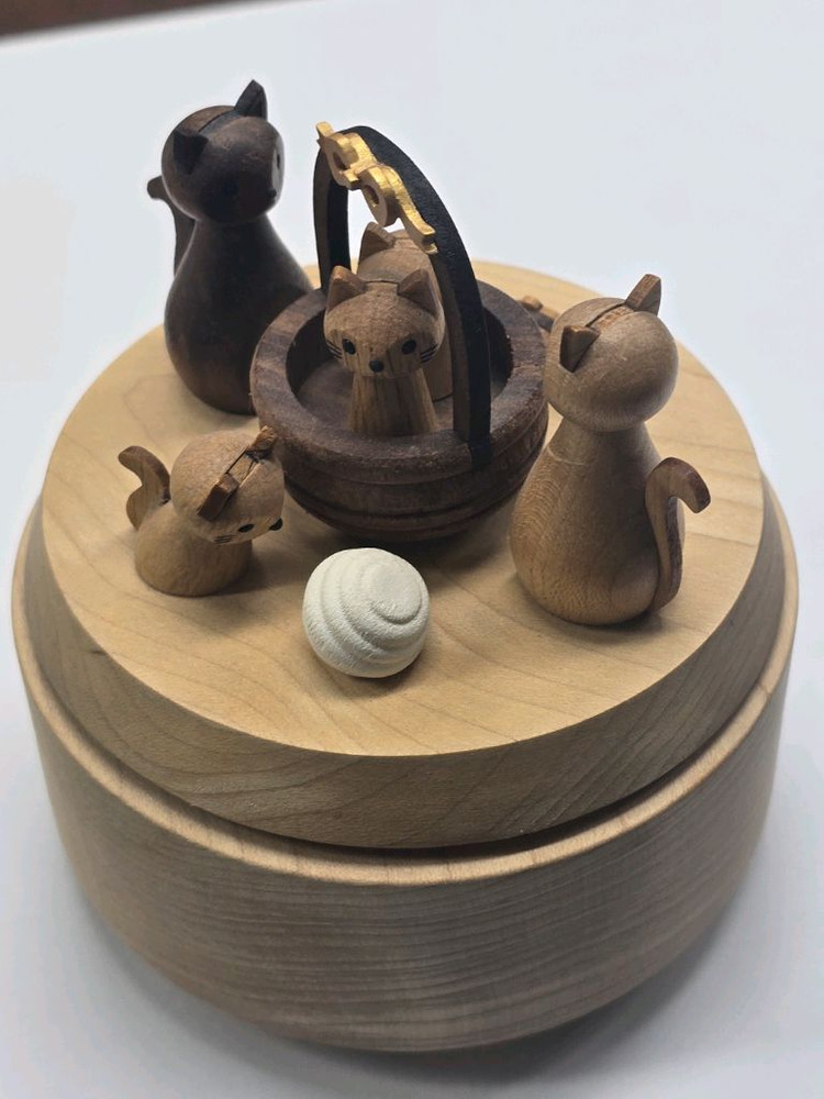 (배송비 포함)_(원목 오르골)우더풀라이프 그리팅 키티--2