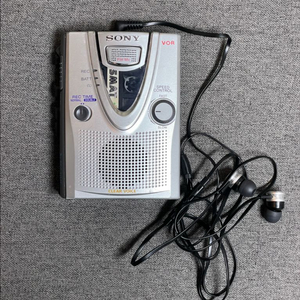 소니 TCM-400DV 워크맨 재생잘됨 이어폰 포함