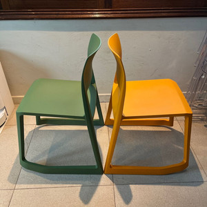 비트라 팁톤 RE 체어 (인더스트리얼 그린/망고)