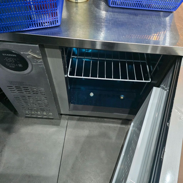 24년식 스타리온 900 테이블냉장고 SR-T09BARC--2