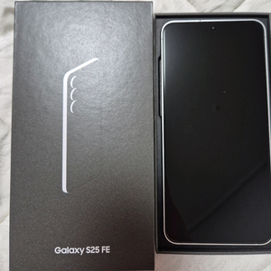 갤럭시s25 FE 화이트 256g 팝니다(단순개봉 초S급)