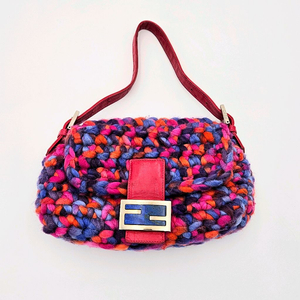 [중고명품셀렉트]펜디 크로셰 니트 바게트 숄더백