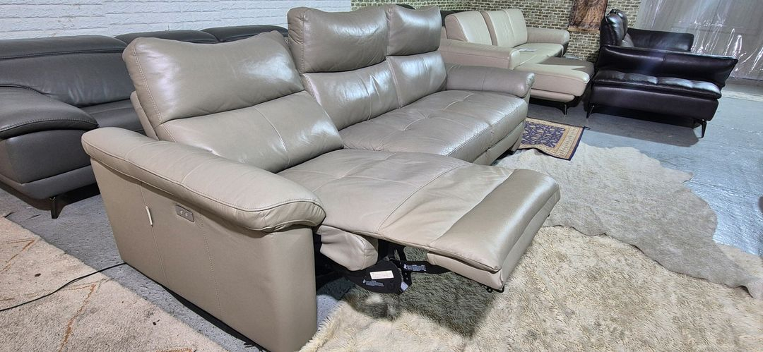 한샘 이태리 천연가죽 3.5인 전동리클라이너소파(사진상왼쪽리클라이너)--3