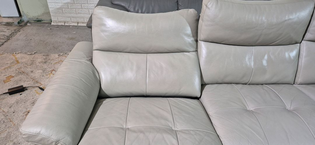 한샘 이태리 천연가죽 3.5인 전동리클라이너소파(사진상왼쪽리클라이너)--5