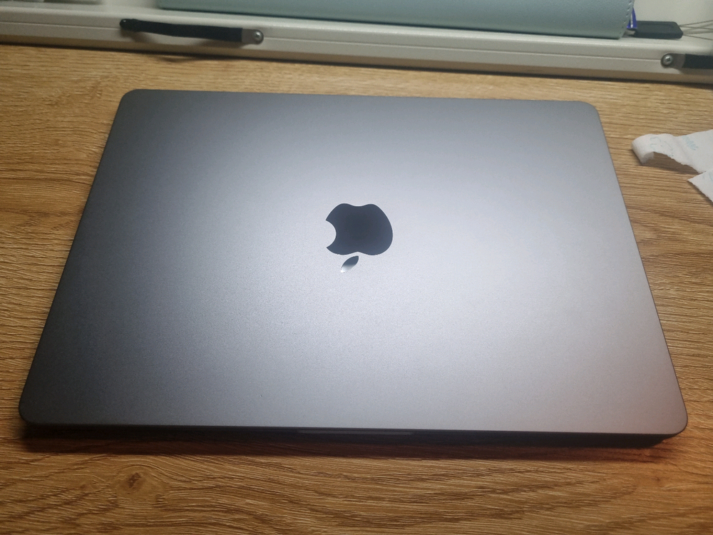 맥북 에어 m2 13인치 8램 256기 2월 25일까지 팔고 내림--1