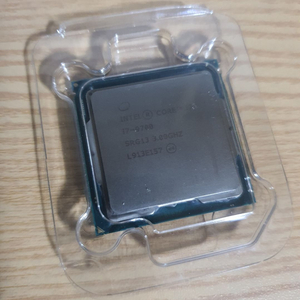 인텔 i7-9700 CPU