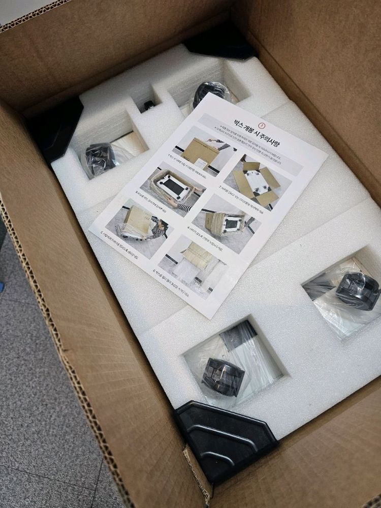 올즈 큐브 화이트 300 이동형 스틸 서랍장 새제품 팝니다.--3