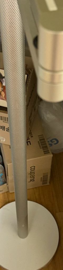 다이슨 솔라사이클 모프 플로어 스탠드형 조명 팝니다 화이트색상 오늘 저녁11시까지만 거래가능함--1