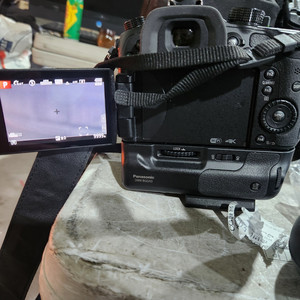 파라소닉 풀프레임 DSLR 카메라 + 플래시 세트 이미지