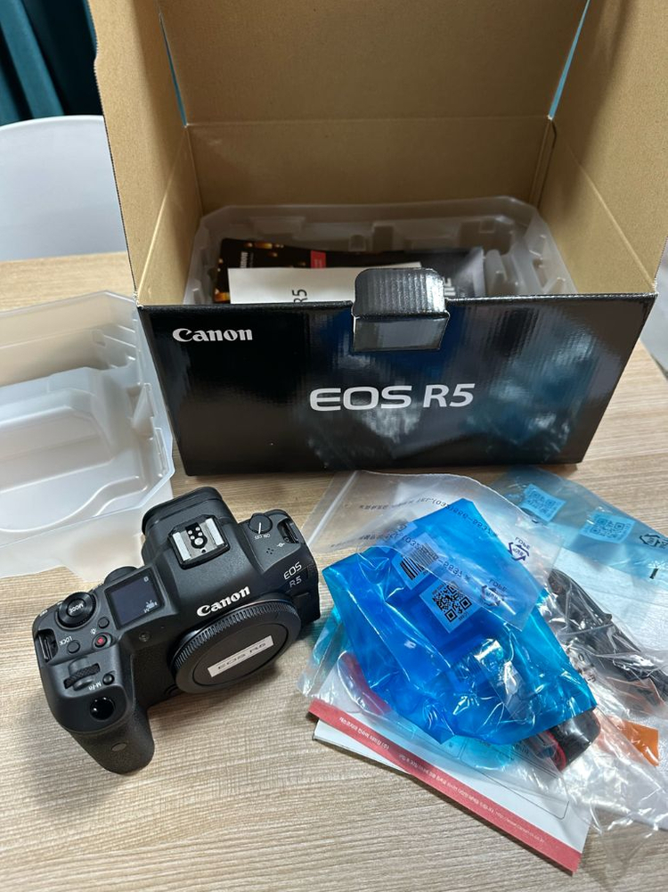 캐논 R5 풀박스 이미지