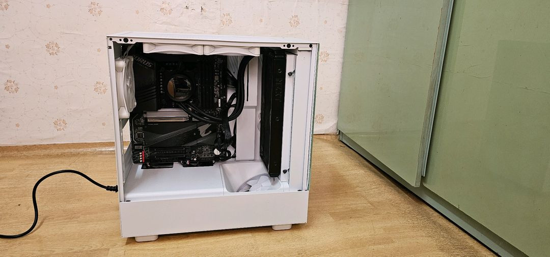 인텔 i9 - 14900KF 반본체 판매합니다--5