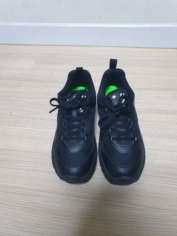 데상트 어반 블레이즈 운동화 240 이미지