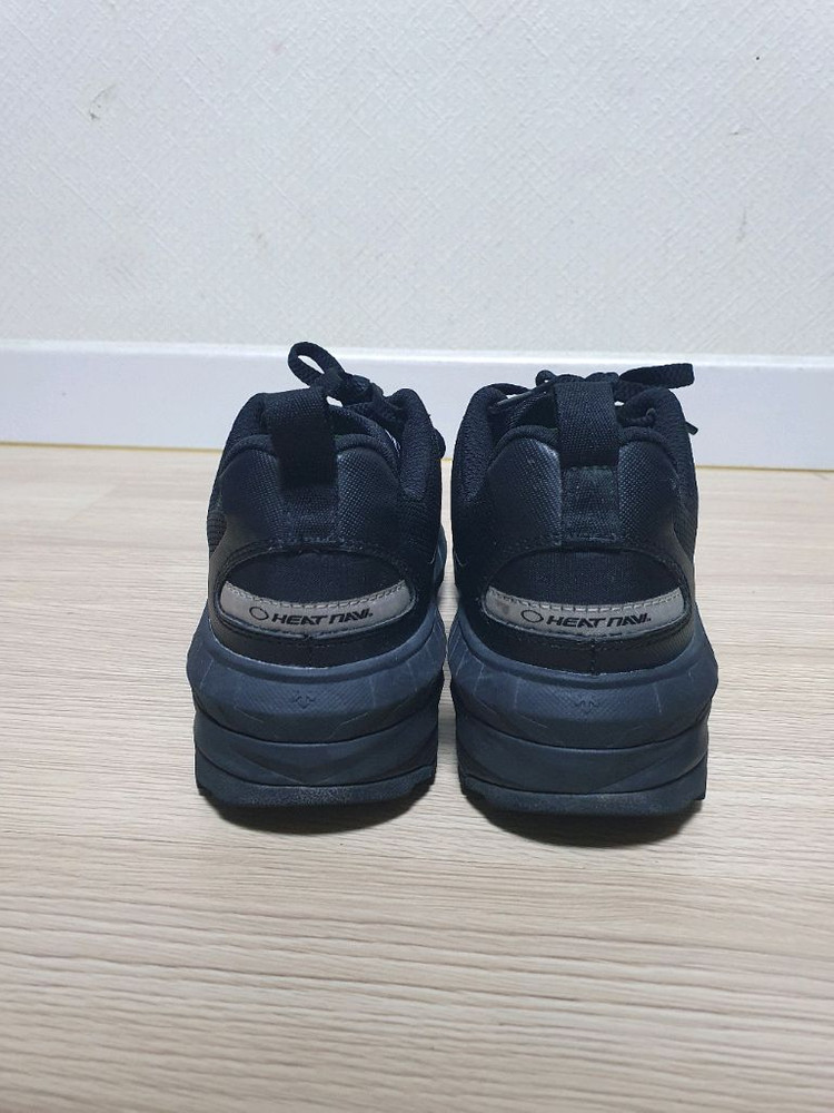 데상트 어반 블레이즈 운동화 240 이미지