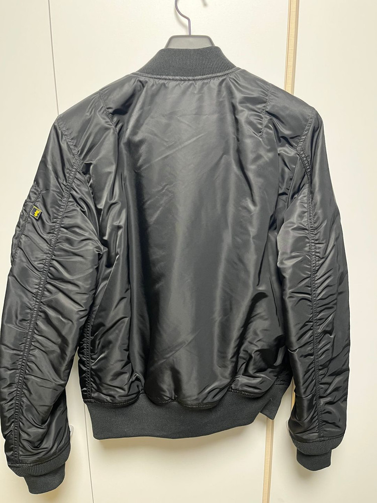 알파인더스트리 슬림핏 MA-1 블랙 M사이즈 새제품 이미지