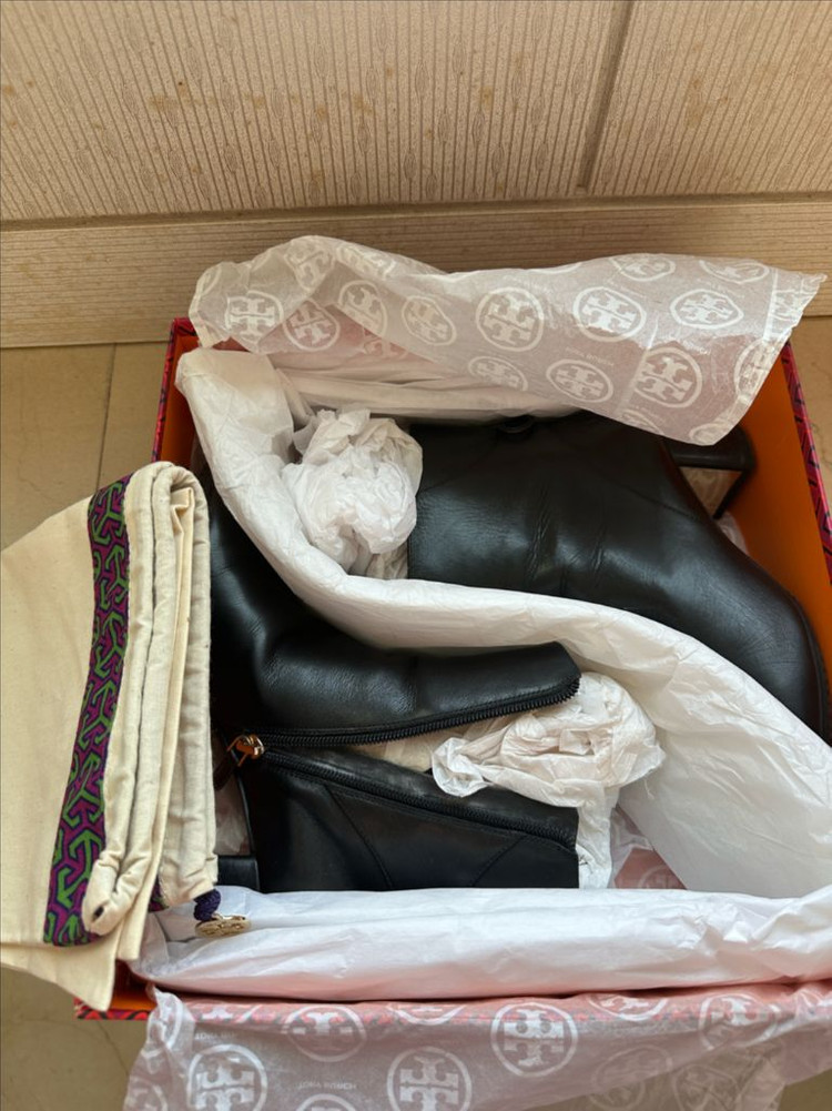 토리버치 라일라 리본 앵글부츠 부티--5