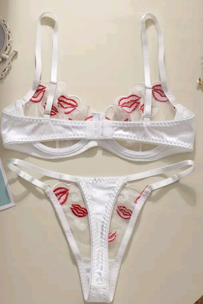 립스틱 자수 브라팬티 세트--1
