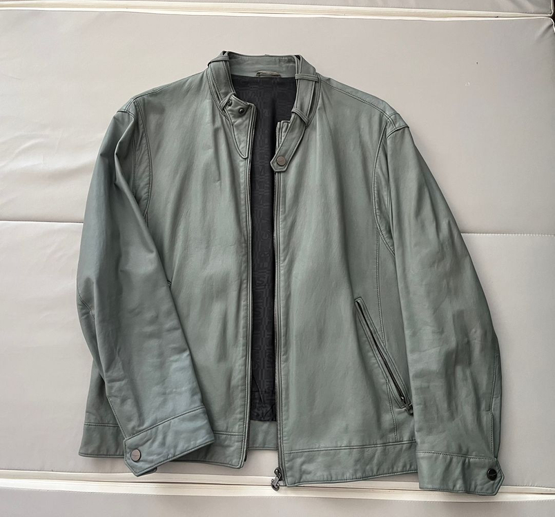 살바토레 페라가모 세이지 그린 양가죽 라이더 자켓 100사이즈 이미지