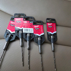 밀워키 3.5mm 앙카기리 18ea 팝니다