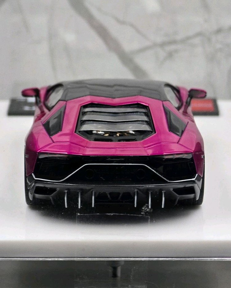 1/43 메이크업 람보르기니 아벤타도르 울티메 핑크 (오토아트,bbr,켕파이) 이미지