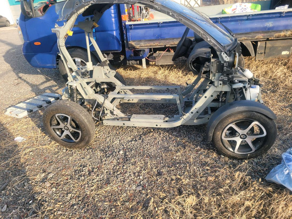 버기카 제작용 차대 미션(트위지) 이미지