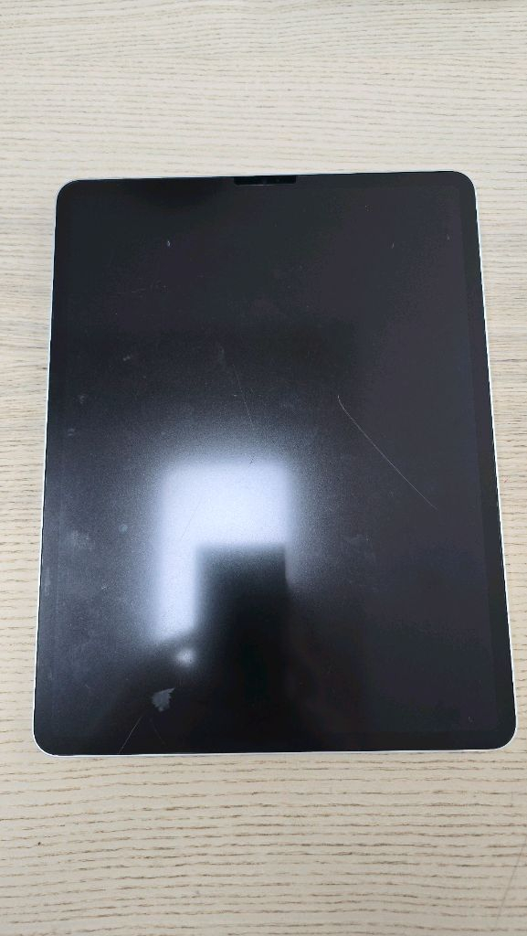 아이패드 12.9형 6세대 256G 팝니다.--8