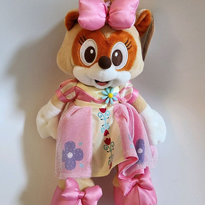 롯데월드 로리 핑크드레스 인형 이미지