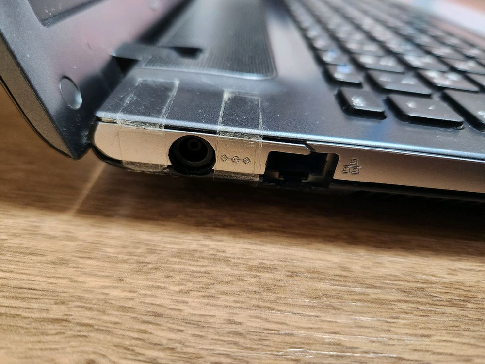 삼성 노트북 AMD 쿼드코어 중고 판매합니다--3