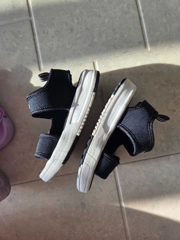 뉴발란스키즈 샌들 140사이즈--4