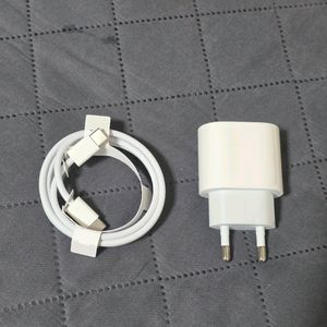 새상품) 애플 정품 20W 충전기 + C to C 케이블