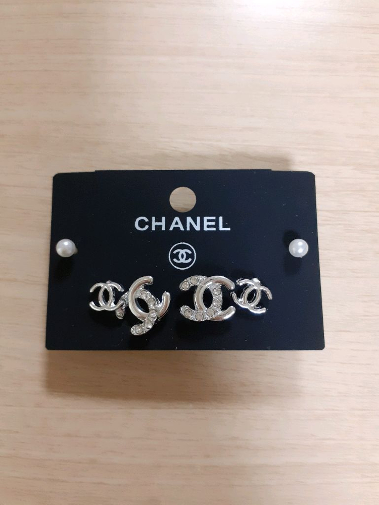 CC 로고 귀걸이 세트 새상품--1