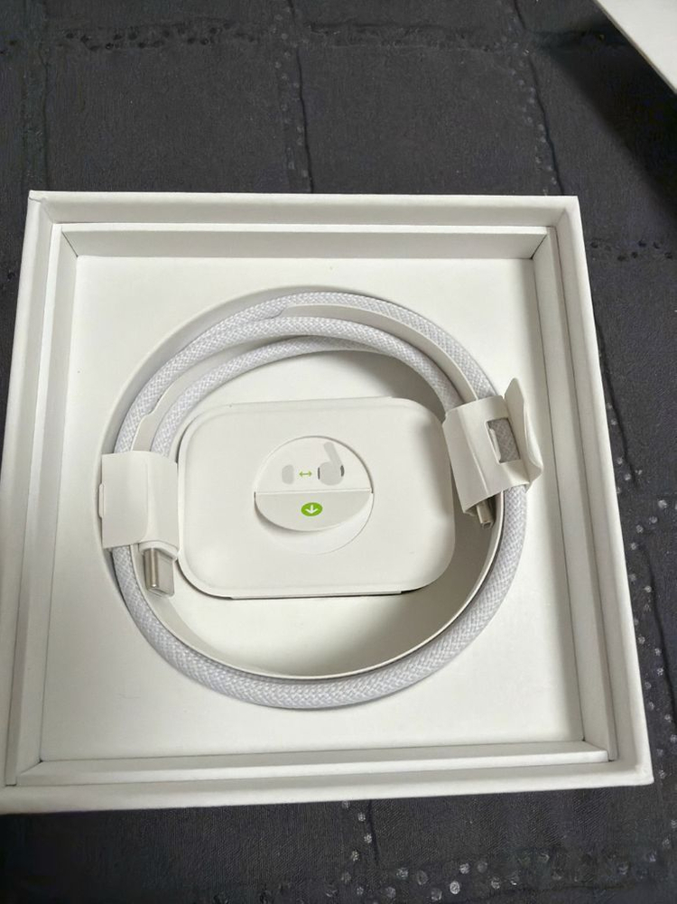 무선 이어폰 프로 2세대 이미지