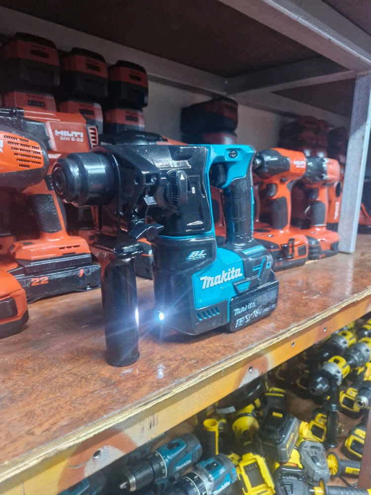 [정품]마끼다충전함마드릴DHR171 배터리포함 A급--1