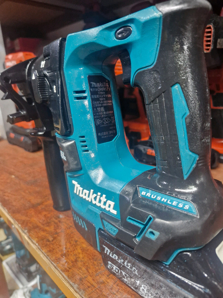 [정품]마끼다충전함마드릴DHR171 배터리포함 A급--2