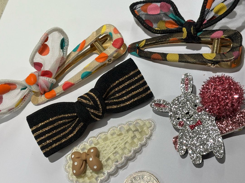 귀여운 디자인 헤어핀 7개--4