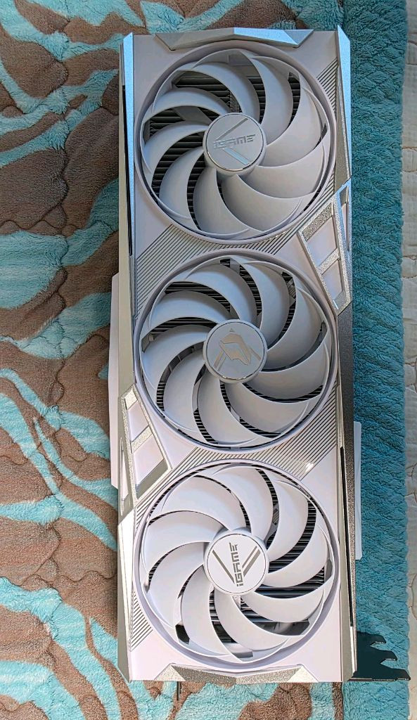 COLORFUL RTX 4080 SUPER 불칸--2