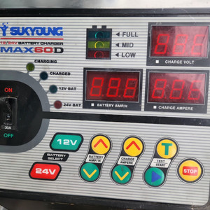 디지털 배터리 충전기 슈영 맥스60D 디지털 배터리 충전기