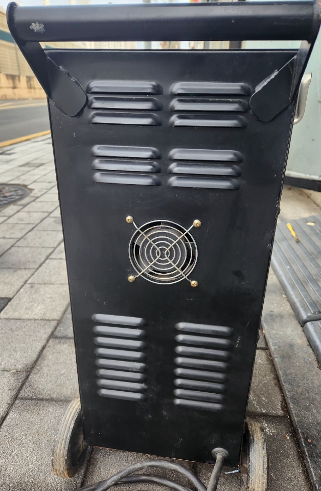 디지털 배터리 충전기 슈영 맥스60D 디지털 배터리 충전기--3