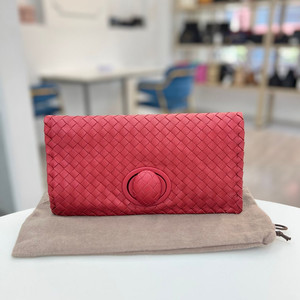 [중고명품 럭스올 울산점]보테가베네타 인트레치아토 플랩 클러치백