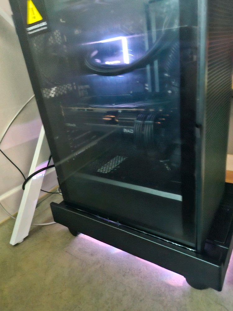 7800X3D RX 7800 XT 조립 본체 판매합니다.--1