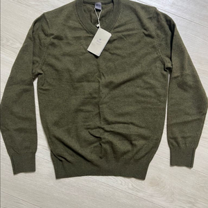 이올로 남성 브이넥 니트 판매 이미지