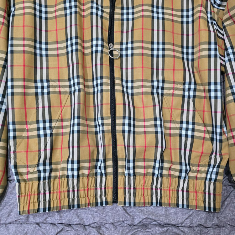 버버리 정품 뉴클래식 체크 바람막이 54--5
